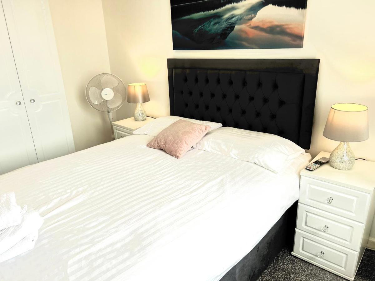 Stunning Beach Front House - Sleeps 6 Pwllheli Ngoại thất bức ảnh