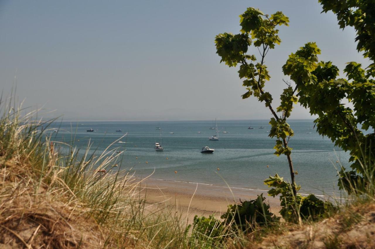 Stunning Beach Front House - Sleeps 6 Pwllheli Ngoại thất bức ảnh