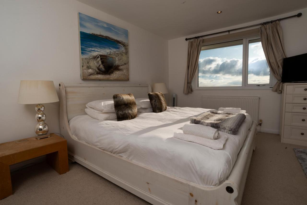 Stunning Beach Front House - Sleeps 6 Pwllheli Ngoại thất bức ảnh
