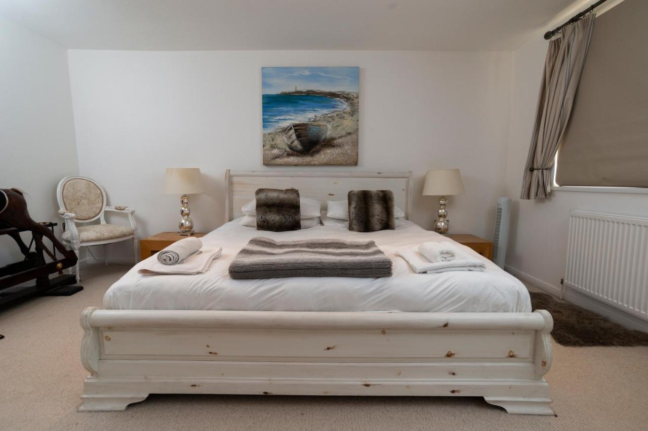 Stunning Beach Front House - Sleeps 6 Pwllheli Ngoại thất bức ảnh