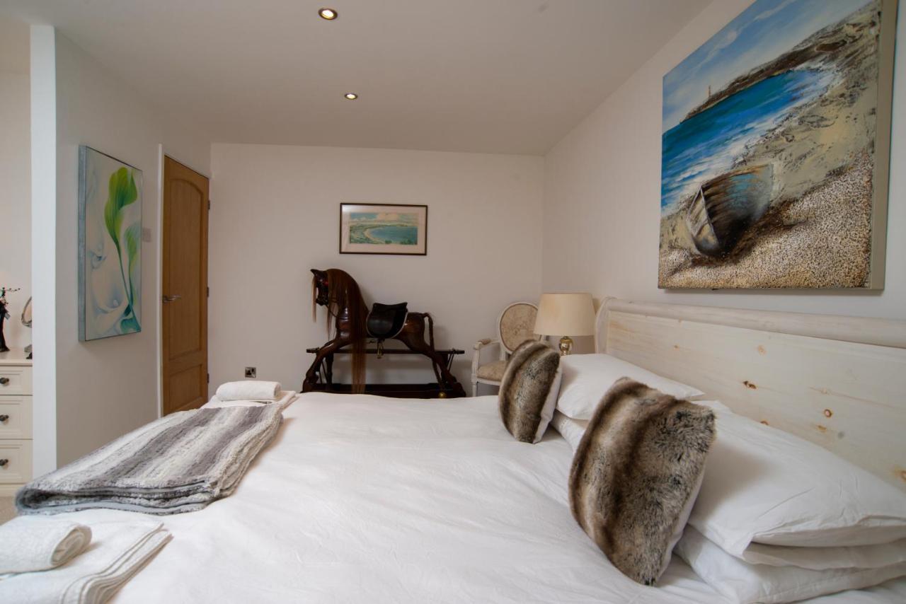 Stunning Beach Front House - Sleeps 6 Pwllheli Ngoại thất bức ảnh